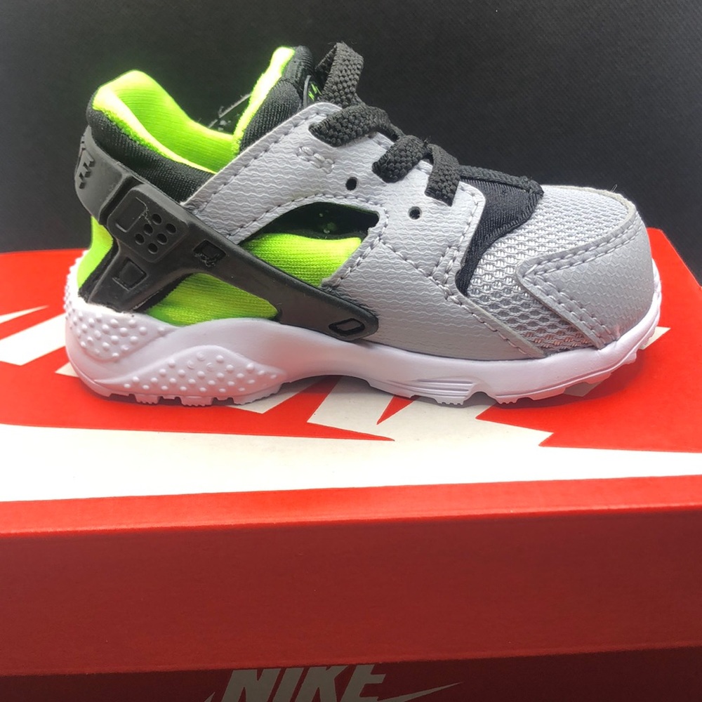 COPY - Infant Nike shoes!!